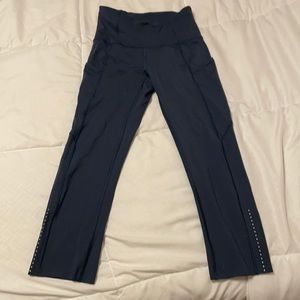 Lulu lemon high waisted perfect condition navy blue